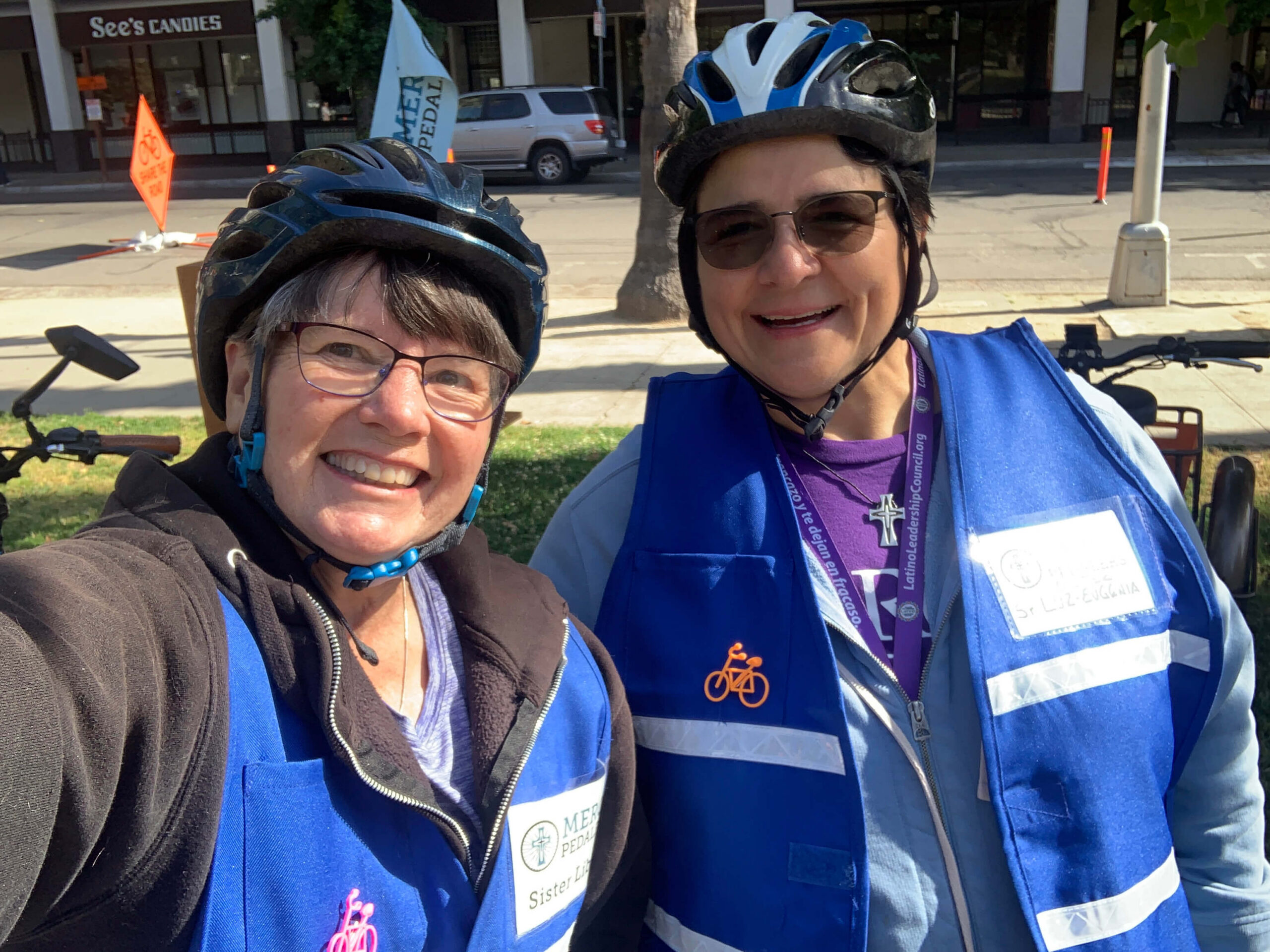 Sister Libby and volunteer